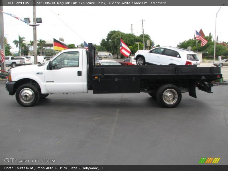 Oxford White / Medium Parchment 2001 Ford F450 Super Duty XL Regular Cab 4x4 Stake Truck