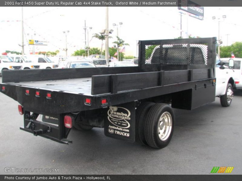 Oxford White / Medium Parchment 2001 Ford F450 Super Duty XL Regular Cab 4x4 Stake Truck