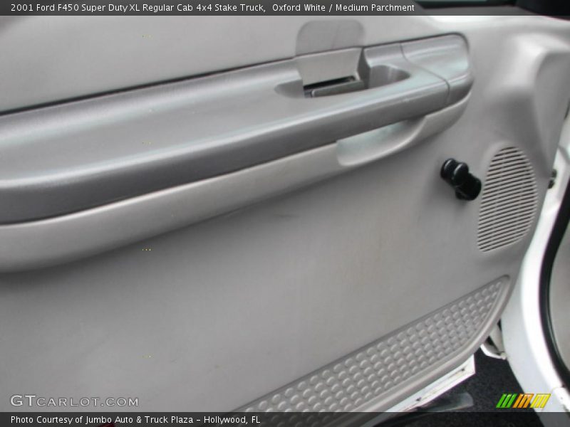 Oxford White / Medium Parchment 2001 Ford F450 Super Duty XL Regular Cab 4x4 Stake Truck