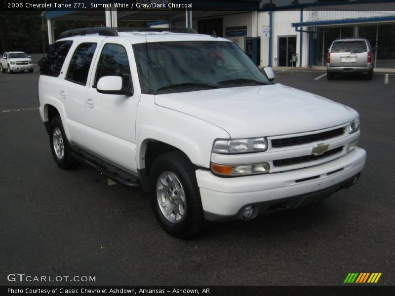Front 3/4 View of 2006 Tahoe Z71
