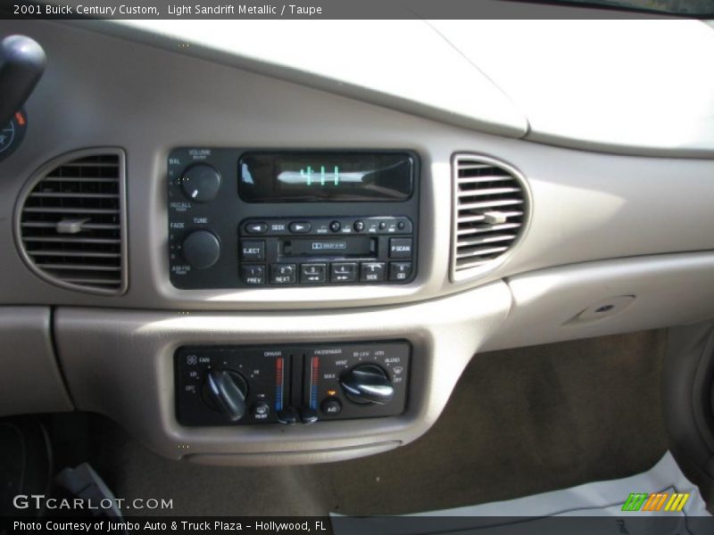 Light Sandrift Metallic / Taupe 2001 Buick Century Custom