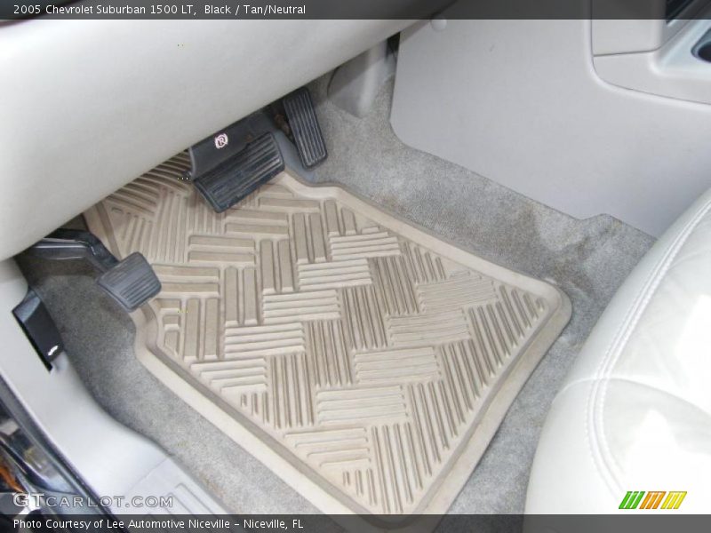 Black / Tan/Neutral 2005 Chevrolet Suburban 1500 LT
