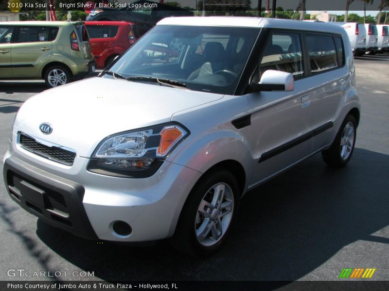 Bright Silver / Black Soul Logo Cloth 2010 Kia Soul +