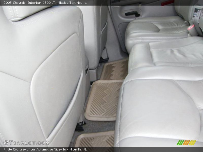  2005 Suburban 1500 LT Tan/Neutral Interior