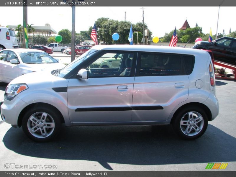 Bright Silver / Black Soul Logo Cloth 2010 Kia Soul +