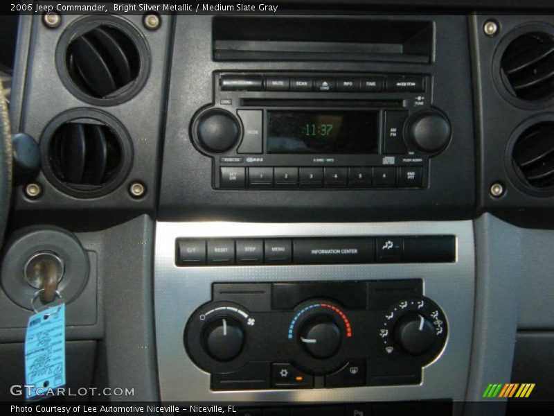 Bright Silver Metallic / Medium Slate Gray 2006 Jeep Commander