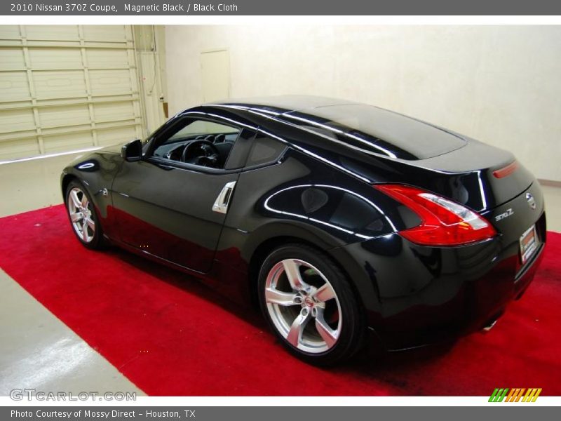 Magnetic Black / Black Cloth 2010 Nissan 370Z Coupe