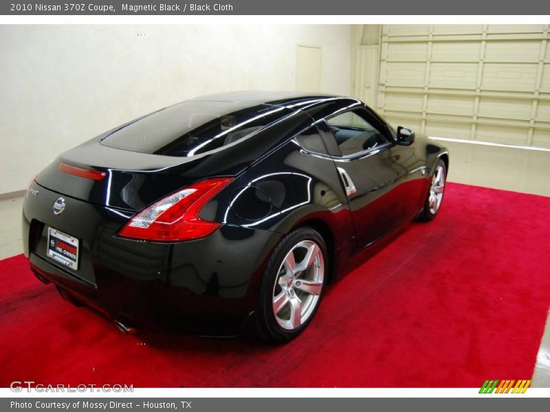 Magnetic Black / Black Cloth 2010 Nissan 370Z Coupe