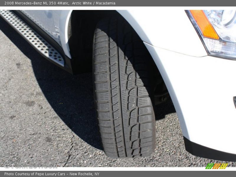 Arctic White / Macadamia 2008 Mercedes-Benz ML 350 4Matic