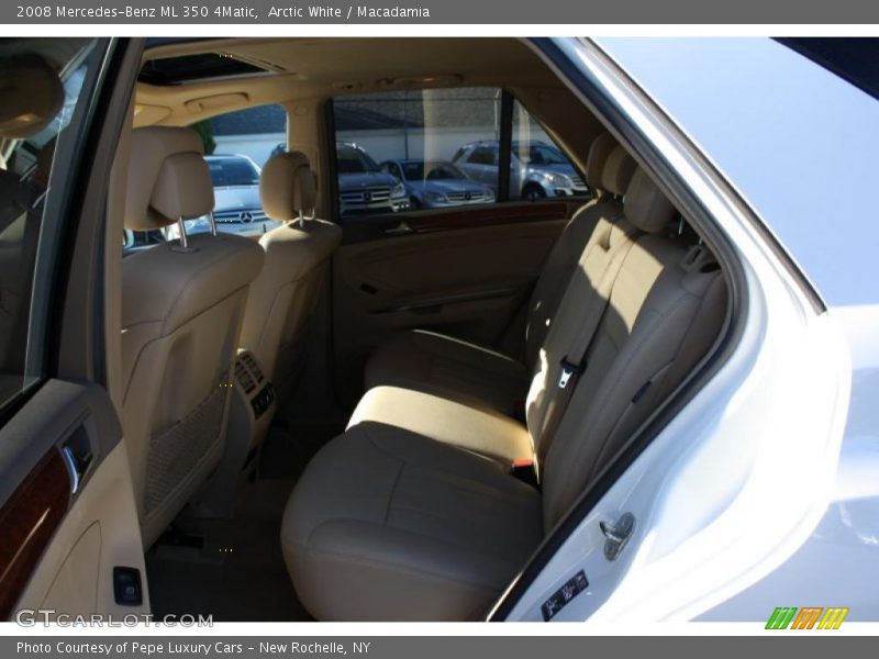Arctic White / Macadamia 2008 Mercedes-Benz ML 350 4Matic