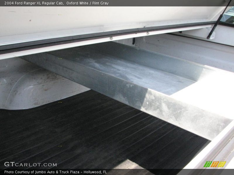 Oxford White / Flint Gray 2004 Ford Ranger XL Regular Cab