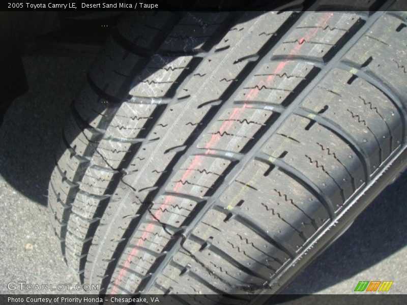 Desert Sand Mica / Taupe 2005 Toyota Camry LE