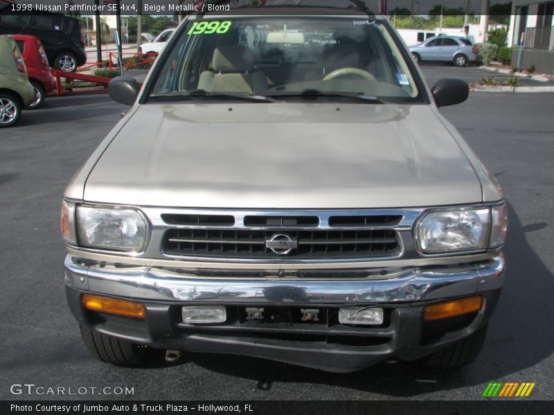 Beige Metallic / Blond 1998 Nissan Pathfinder SE 4x4