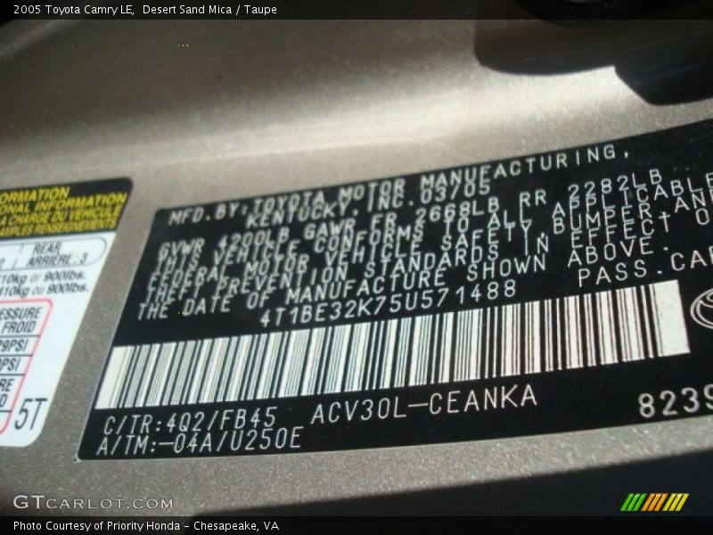 Desert Sand Mica / Taupe 2005 Toyota Camry LE