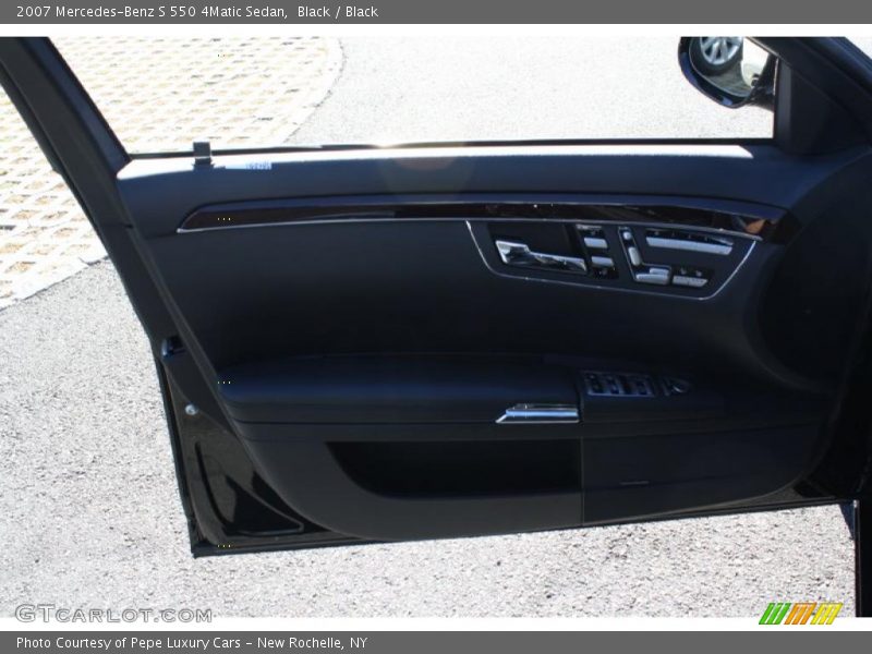 Black / Black 2007 Mercedes-Benz S 550 4Matic Sedan