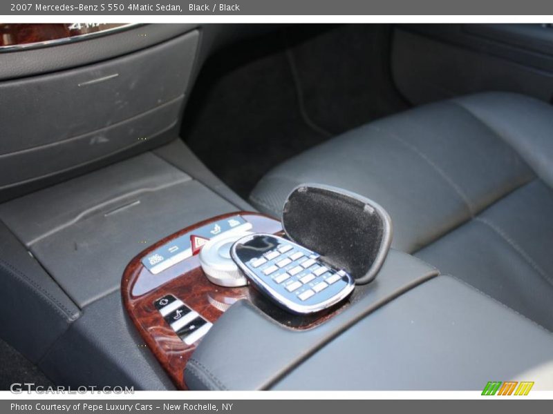 Black / Black 2007 Mercedes-Benz S 550 4Matic Sedan