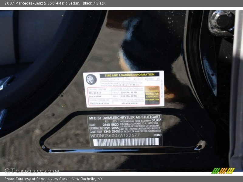 Black / Black 2007 Mercedes-Benz S 550 4Matic Sedan