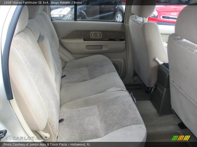 Beige Metallic / Blond 1998 Nissan Pathfinder SE 4x4