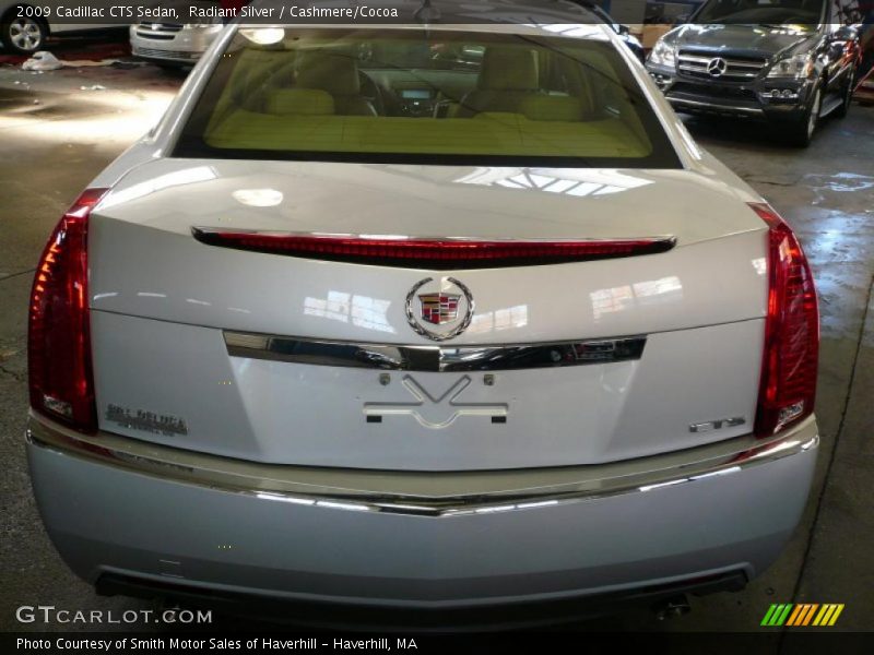 Radiant Silver / Cashmere/Cocoa 2009 Cadillac CTS Sedan