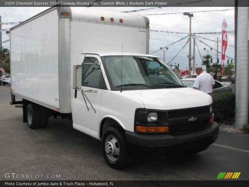Front 3/4 View of 2004 Express 3500 Cutaway Moving Van