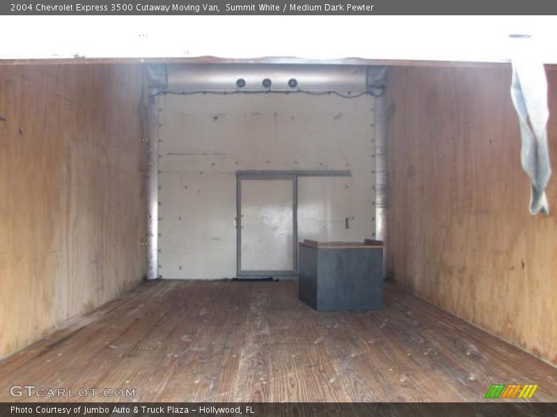 Summit White / Medium Dark Pewter 2004 Chevrolet Express 3500 Cutaway Moving Van