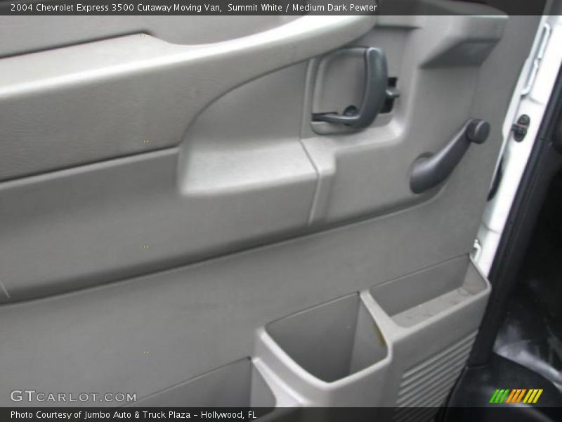 Summit White / Medium Dark Pewter 2004 Chevrolet Express 3500 Cutaway Moving Van
