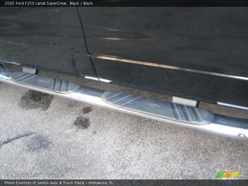 Black / Black 2005 Ford F150 Lariat SuperCrew