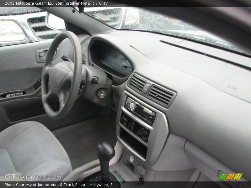 Dashboard of 2002 Galant ES