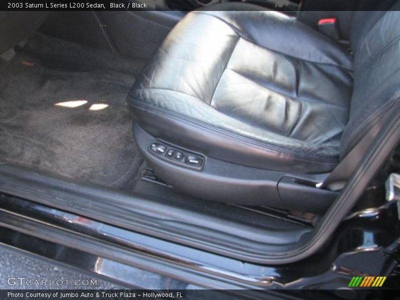 Black / Black 2003 Saturn L Series L200 Sedan
