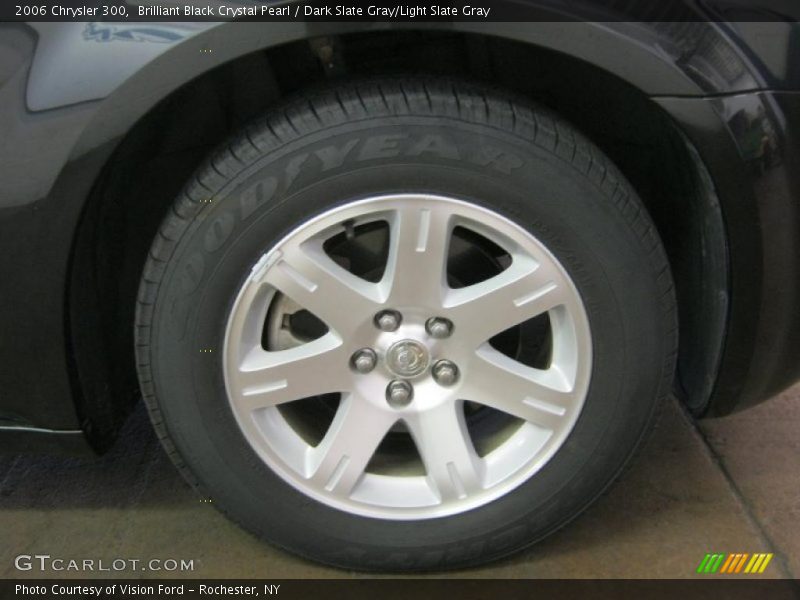 Brilliant Black Crystal Pearl / Dark Slate Gray/Light Slate Gray 2006 Chrysler 300