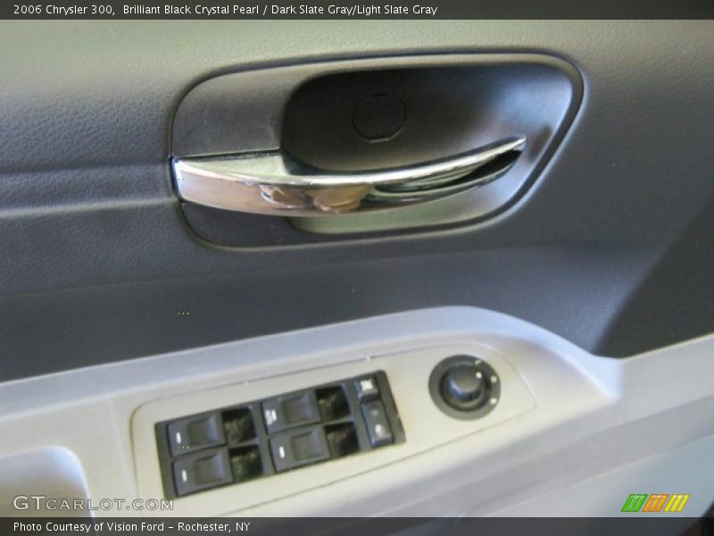 Brilliant Black Crystal Pearl / Dark Slate Gray/Light Slate Gray 2006 Chrysler 300