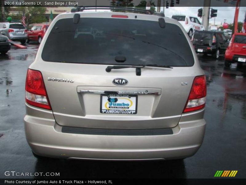 Sand Beige / Beige 2006 Kia Sorento LX