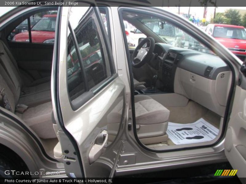 Sand Beige / Beige 2006 Kia Sorento LX