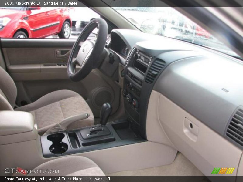Sand Beige / Beige 2006 Kia Sorento LX