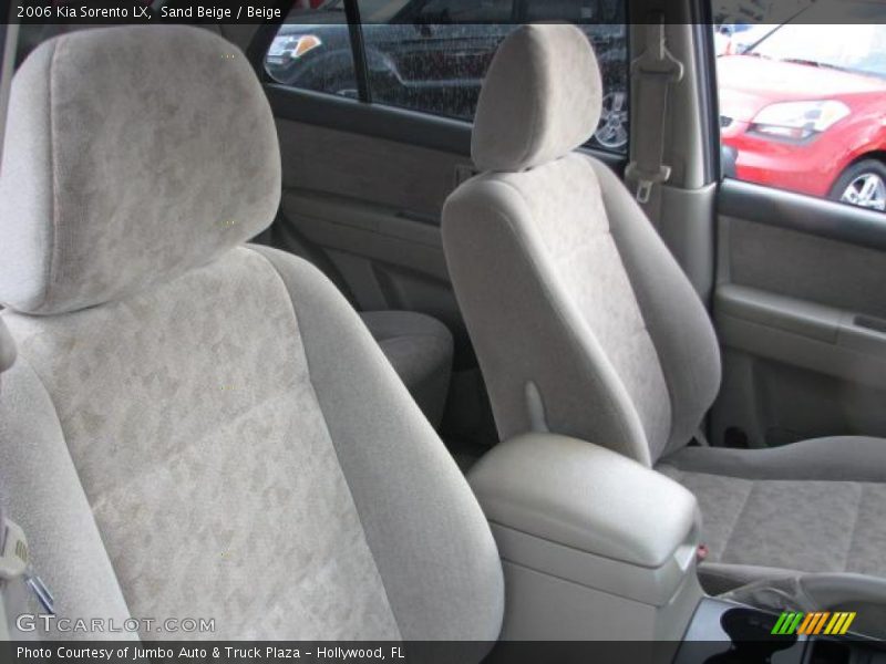 Sand Beige / Beige 2006 Kia Sorento LX