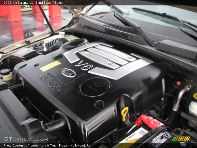 Sand Beige / Beige 2006 Kia Sorento LX