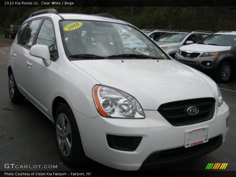 Clear White / Beige 2010 Kia Rondo LX