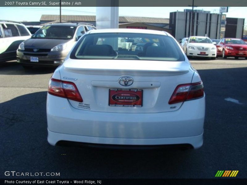 Super White / Ash 2007 Toyota Camry SE