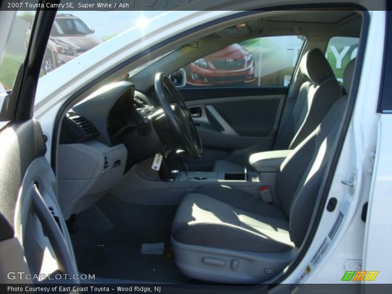 Super White / Ash 2007 Toyota Camry SE