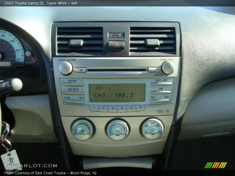 Super White / Ash 2007 Toyota Camry SE