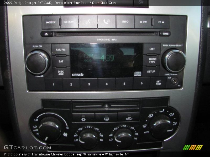Controls of 2009 Charger R/T AWD