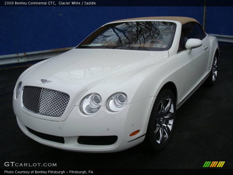 Glacier White / Saddle 2009 Bentley Continental GTC