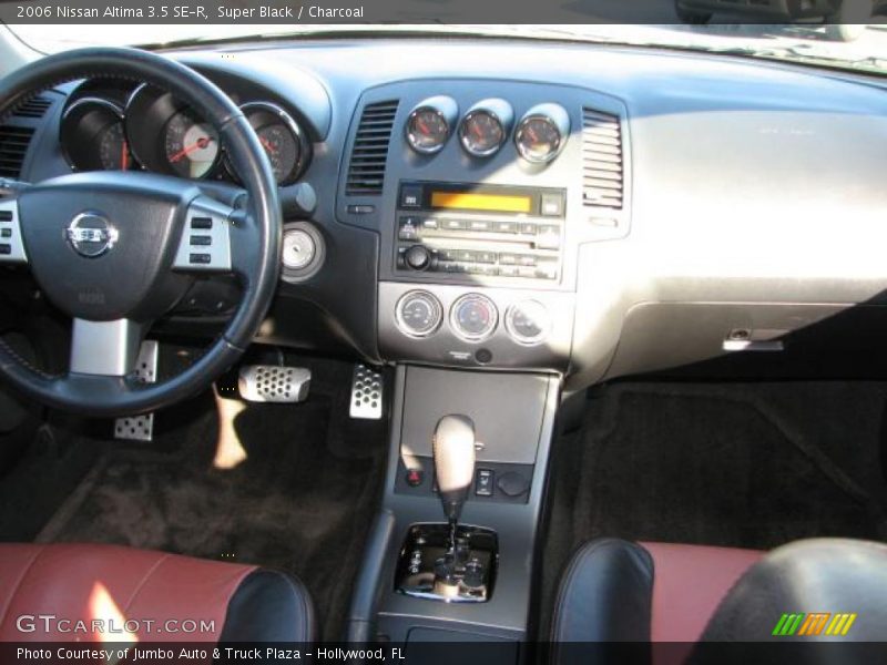 Dashboard of 2006 Altima 3.5 SE-R