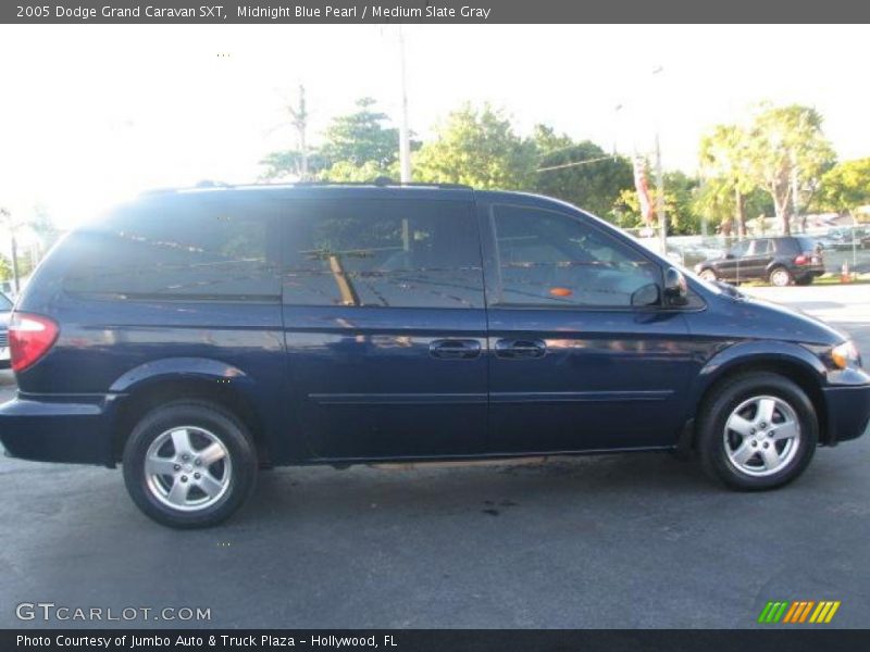 Midnight Blue Pearl / Medium Slate Gray 2005 Dodge Grand Caravan SXT