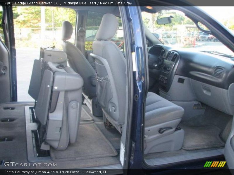 Midnight Blue Pearl / Medium Slate Gray 2005 Dodge Grand Caravan SXT