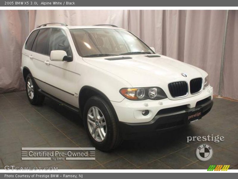 Alpine White / Black 2005 BMW X5 3.0i