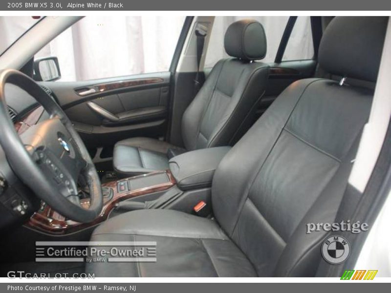 Alpine White / Black 2005 BMW X5 3.0i