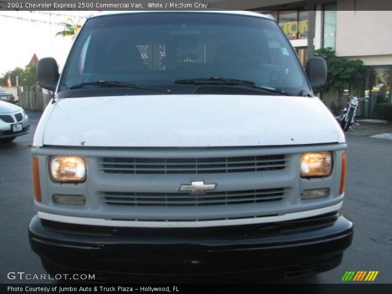 White / Medium Gray 2001 Chevrolet Express 2500 Commercial Van