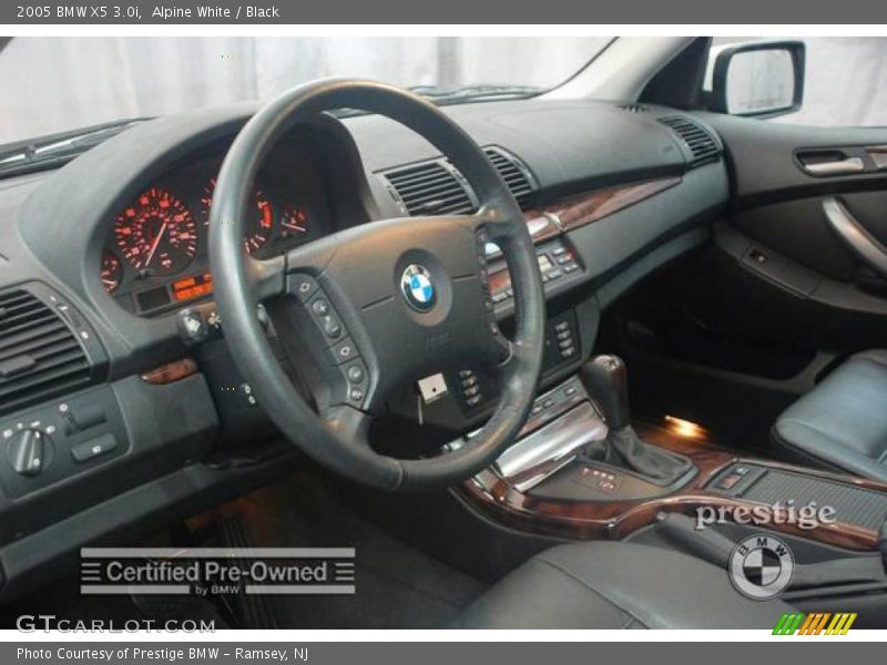 Alpine White / Black 2005 BMW X5 3.0i