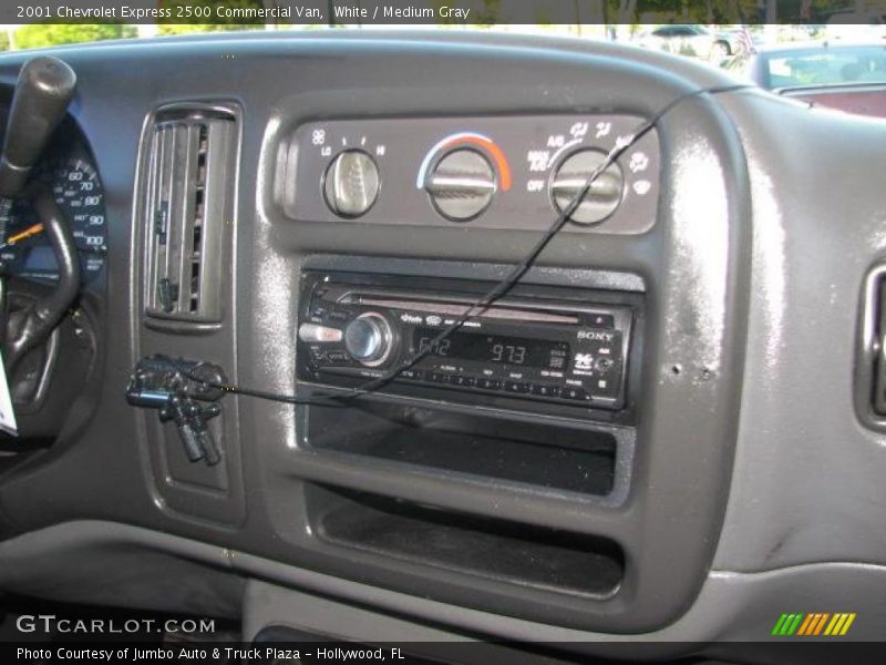 White / Medium Gray 2001 Chevrolet Express 2500 Commercial Van